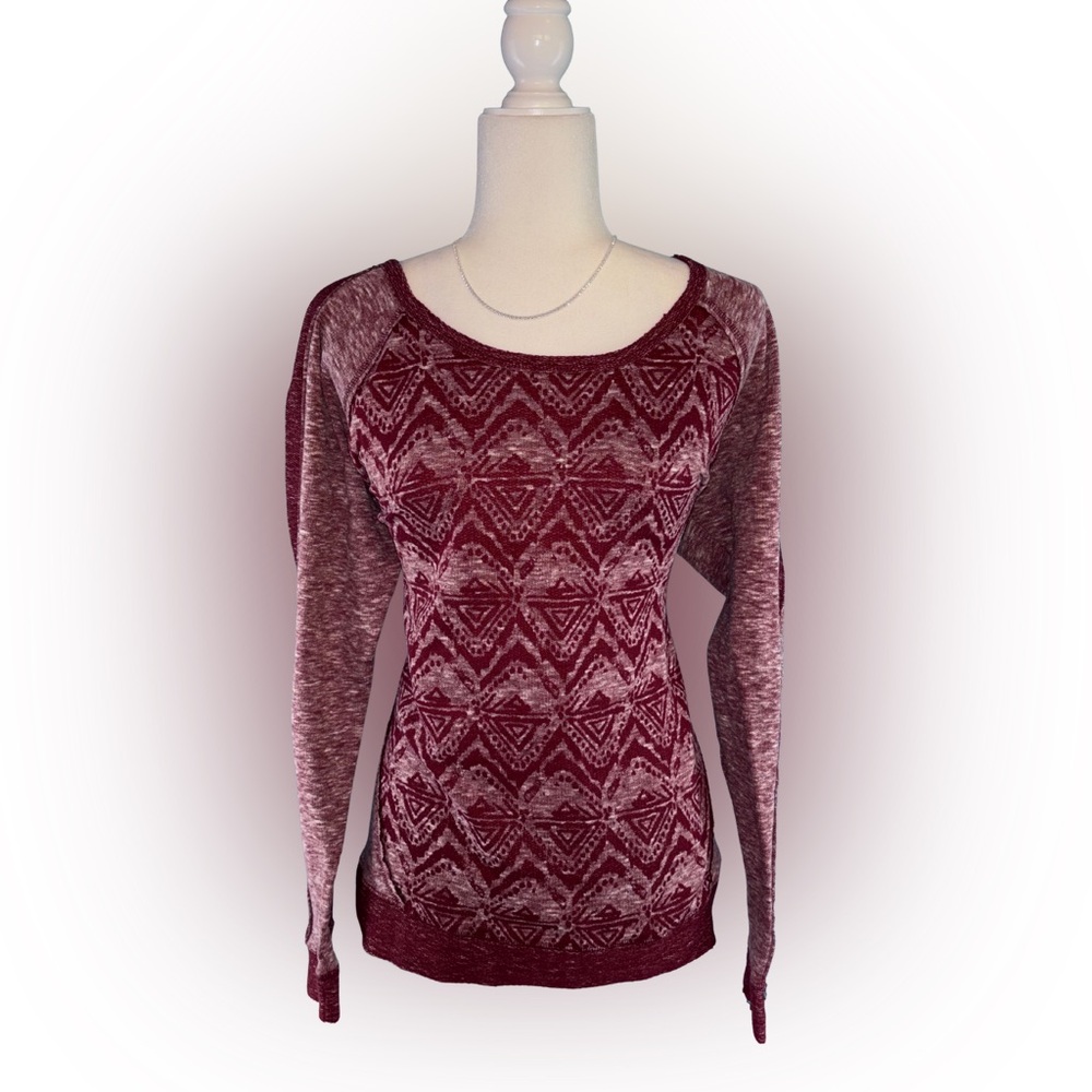 Women's Maroon Geometric Knit Long-Sleeve Top